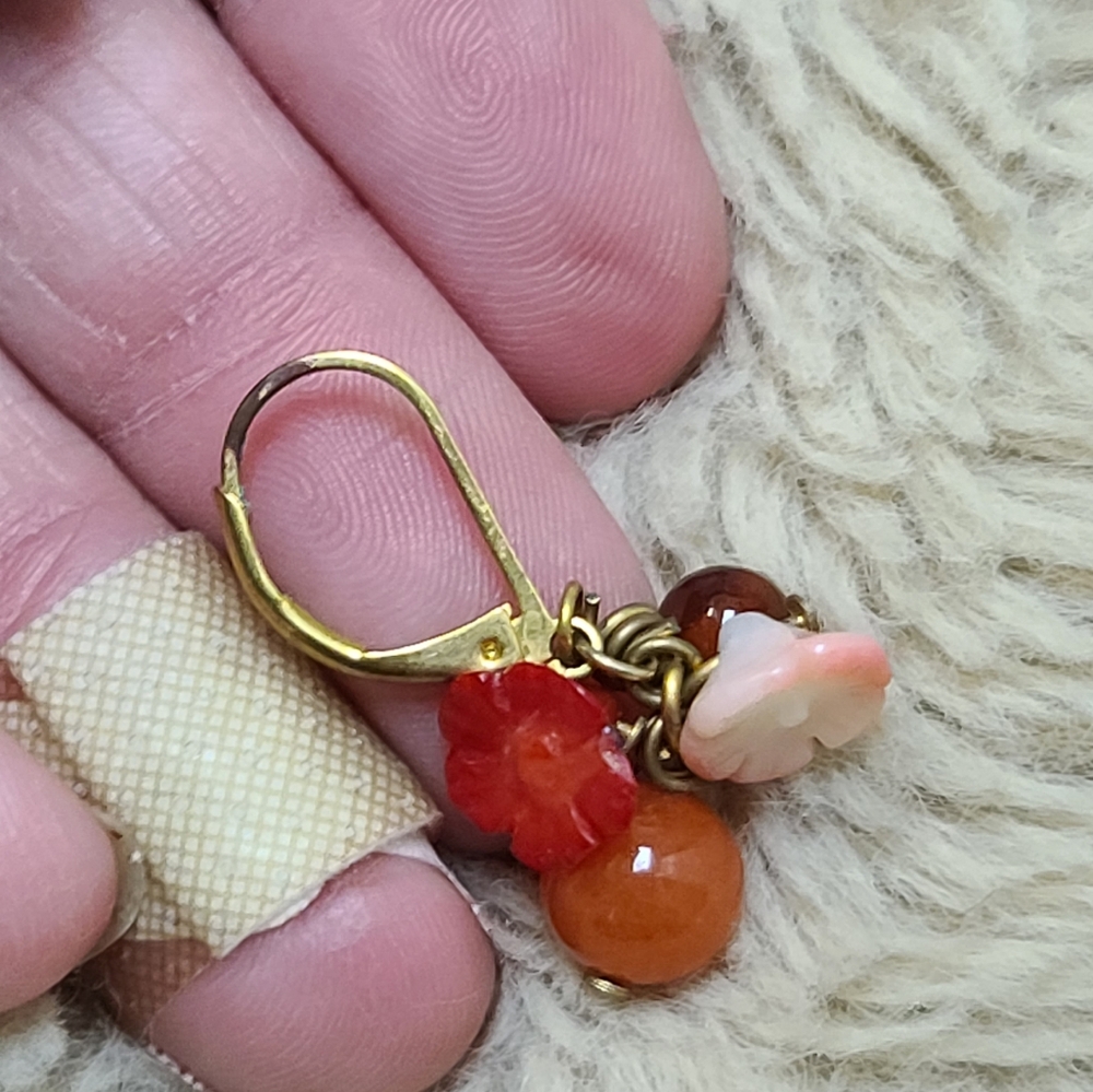 Elegant Red Agate Floral Drop Earrings - Picture 3 of 4